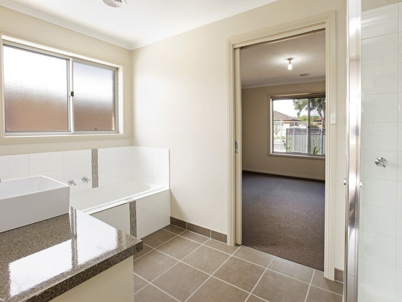 4/3-5 Dardell Crt, Norlane VIC 3214