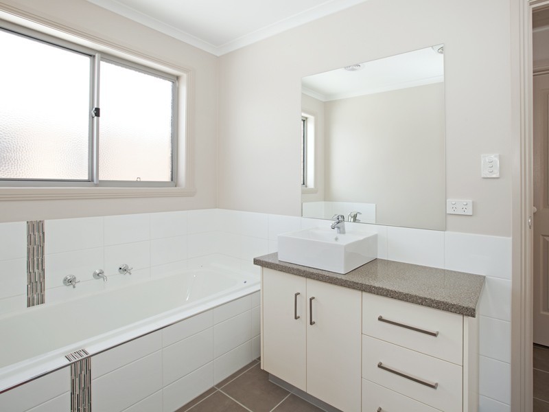 4/3-5 Dardell Crt, Norlane VIC 3214