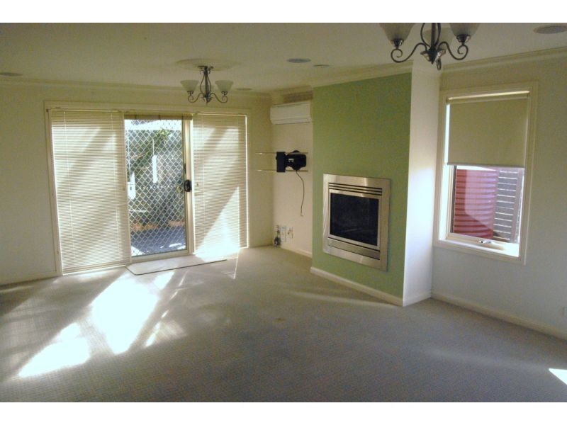 4 Fern St, Newcomb VIC 3219