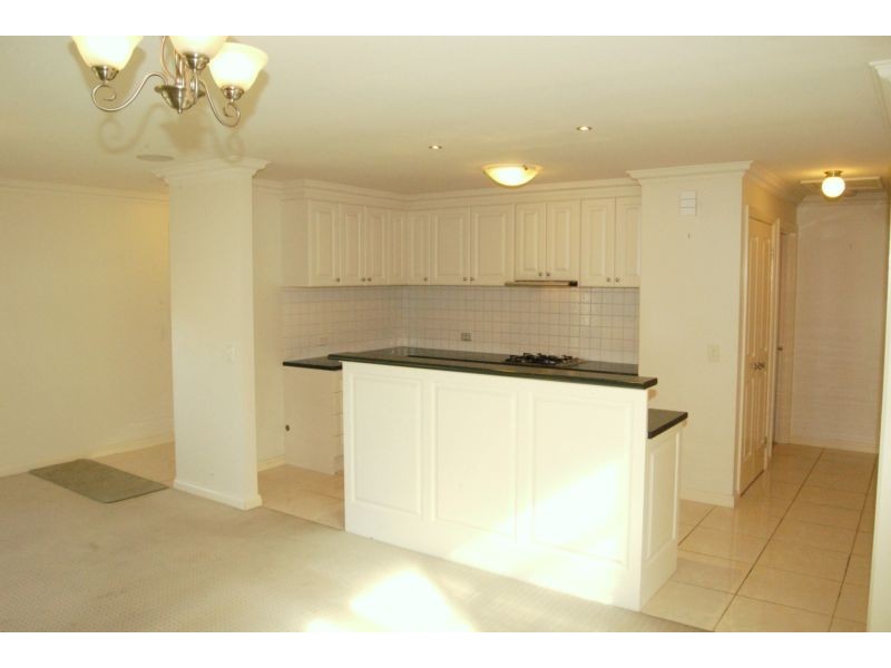 4 Fern St, Newcomb VIC 3219