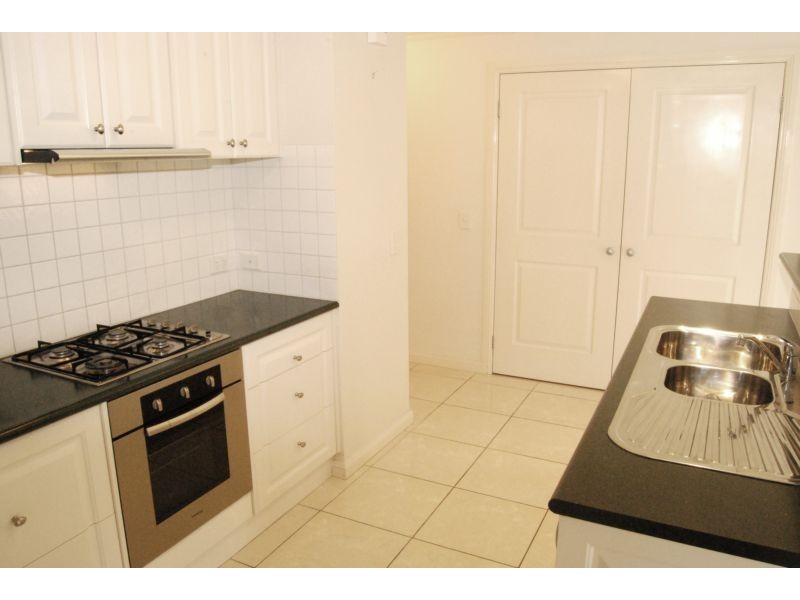 4 Fern St, Newcomb VIC 3219