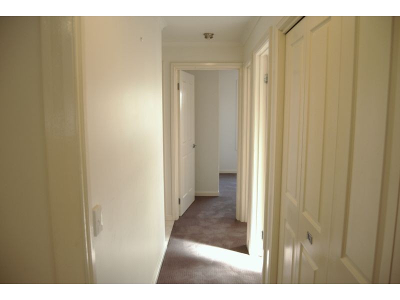 4 Fern St, Newcomb VIC 3219