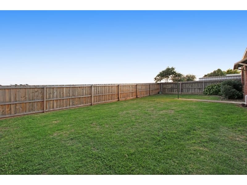 25 Bickford Rd, Grovedale VIC 3216
