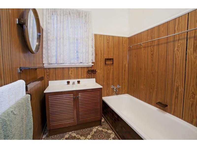 64 Heytesbury Street, Herne Hill VIC 3218