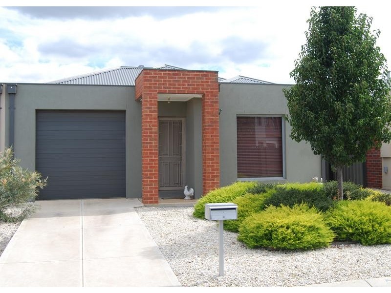 8/39 Astley Crescent, Point Cook VIC 3030