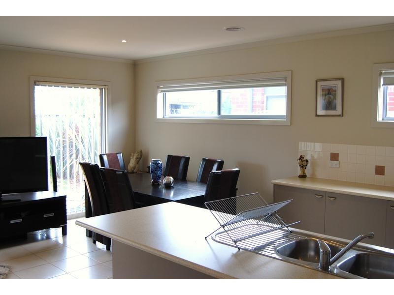 8/39 Astley Crescent, Point Cook VIC 3030