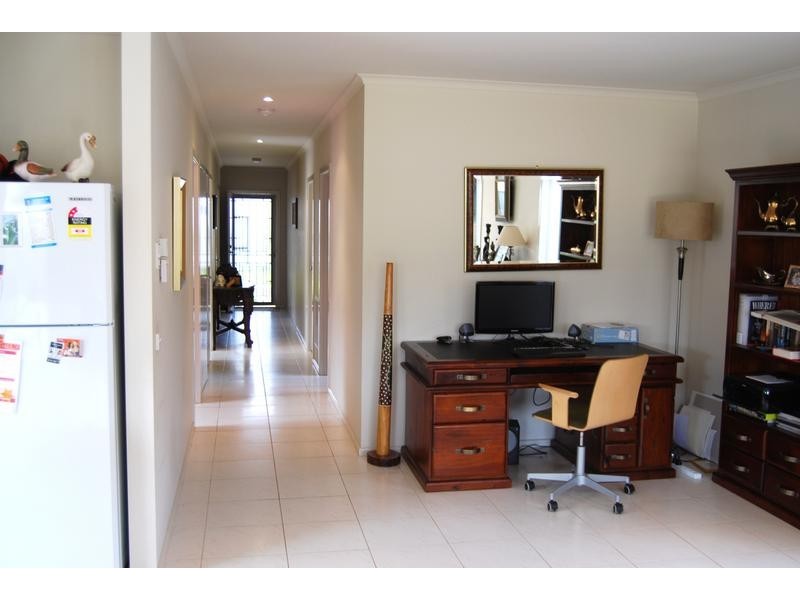 8/39 Astley Crescent, Point Cook VIC 3030