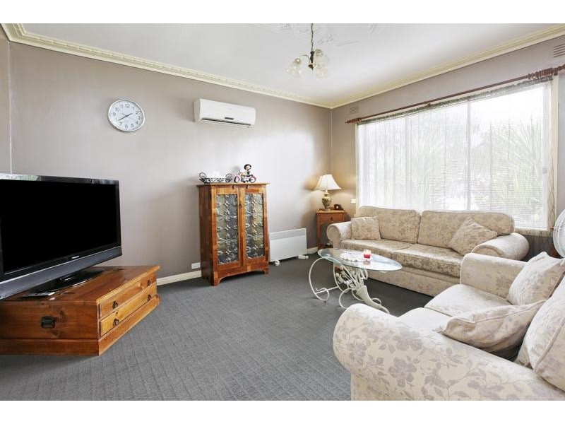 6 Milton St, Bell Park VIC 3215