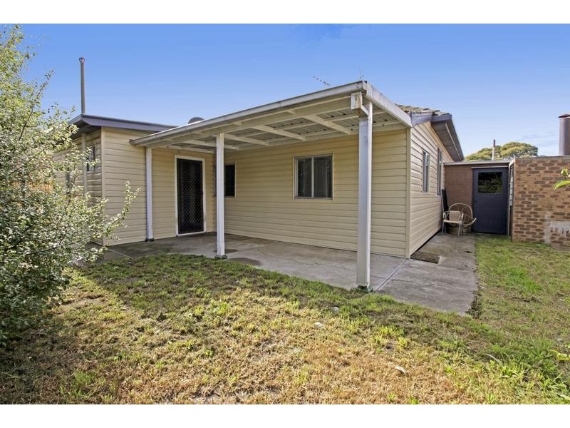 6 Milton St, Bell Park VIC 3215