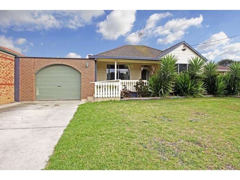 6 Milton St, Bell Park VIC 3215