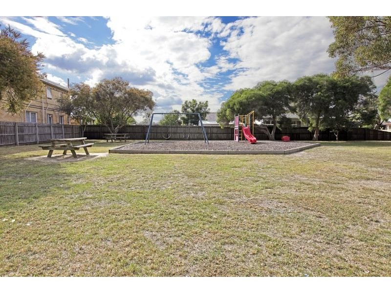 6 Milton St, Bell Park VIC 3215
