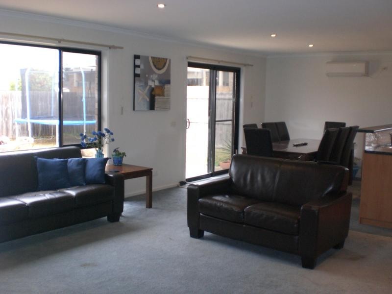 26 Carstairs Close, Grovedale VIC 3216