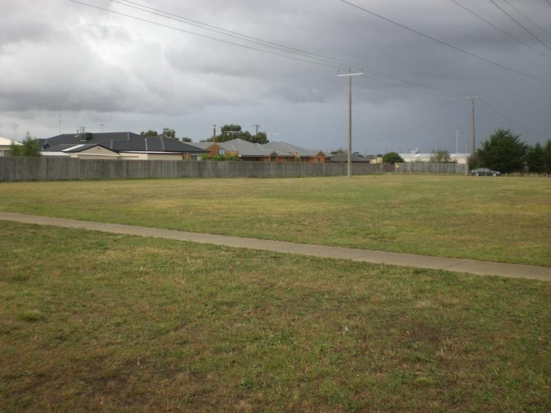26 Carstairs Close, Grovedale VIC 3216
