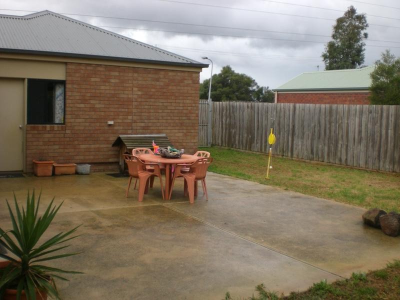 26 Carstairs Close, Grovedale VIC 3216