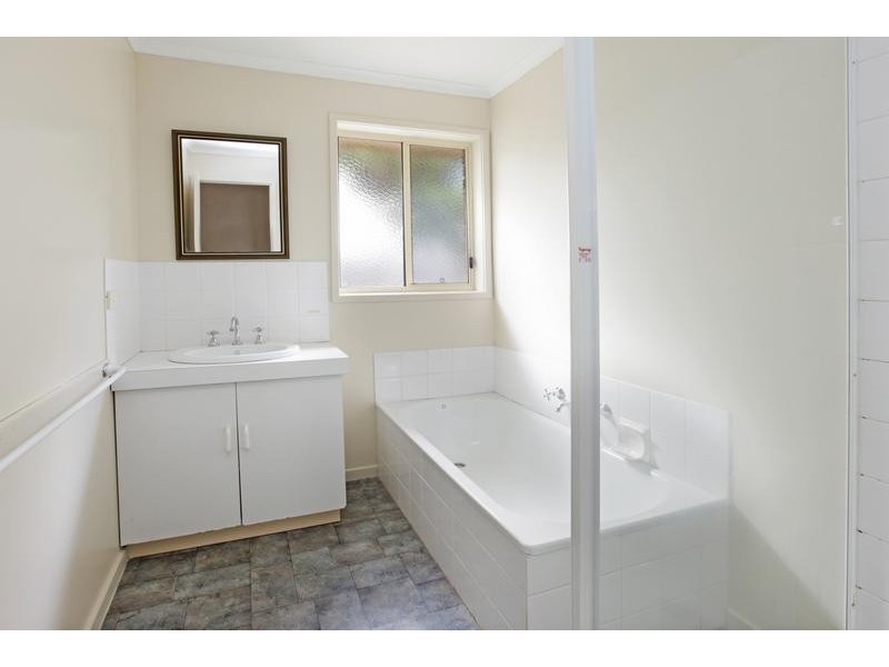 90A Beach rd, Torquay VIC 3228