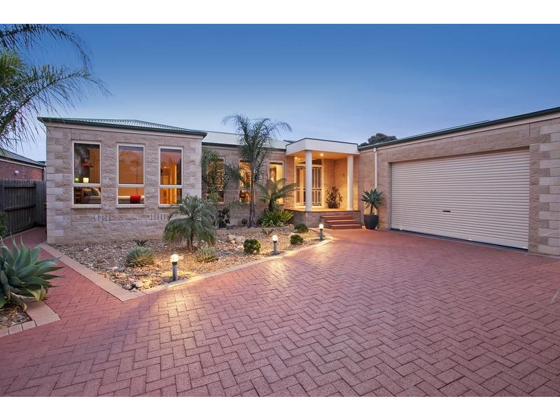 6 Marconi Place, Lara VIC 3212