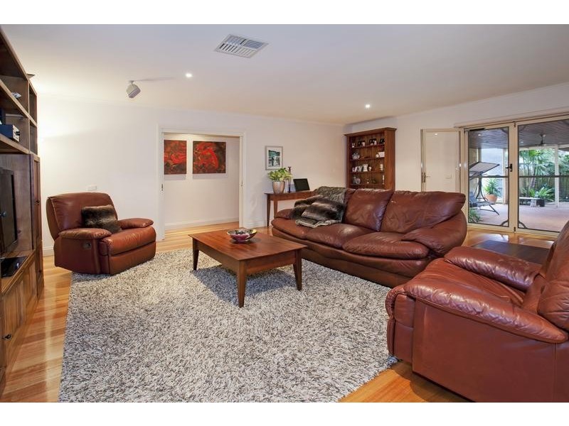 6 Marconi Place, Lara VIC 3212
