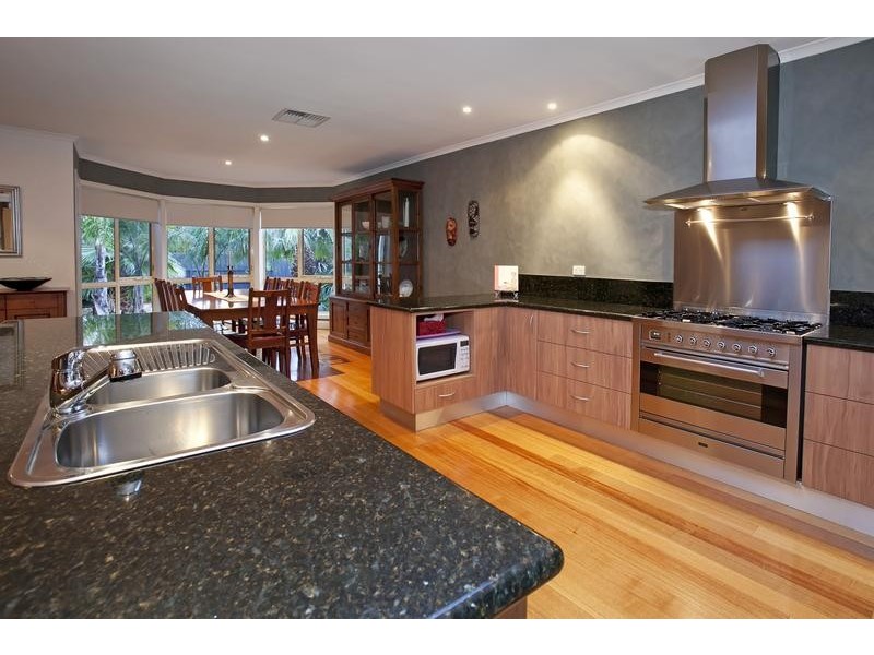 6 Marconi Place, Lara VIC 3212