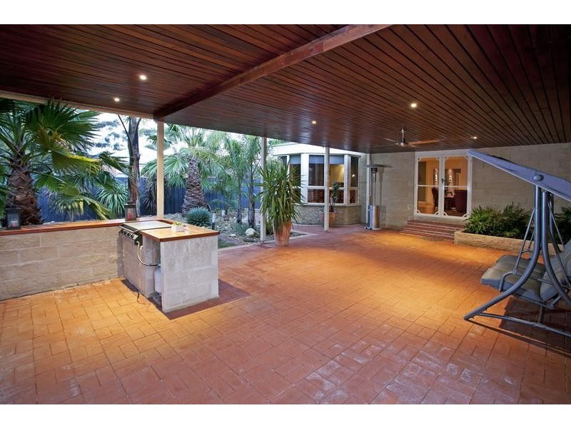 6 Marconi Place, Lara VIC 3212