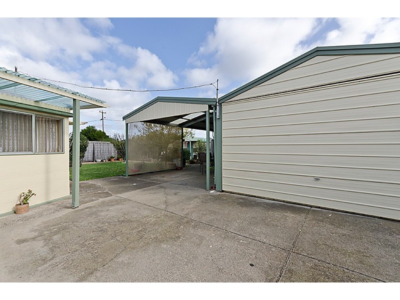 130 Fairbairn Dve, Corio VIC 3214