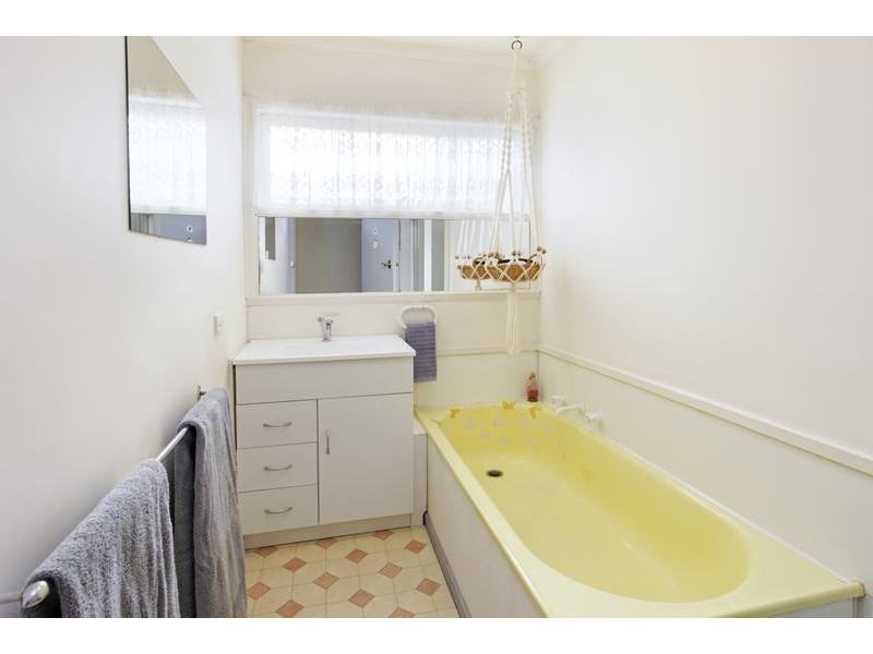 20 Heyers Road, Grovedale VIC 3216