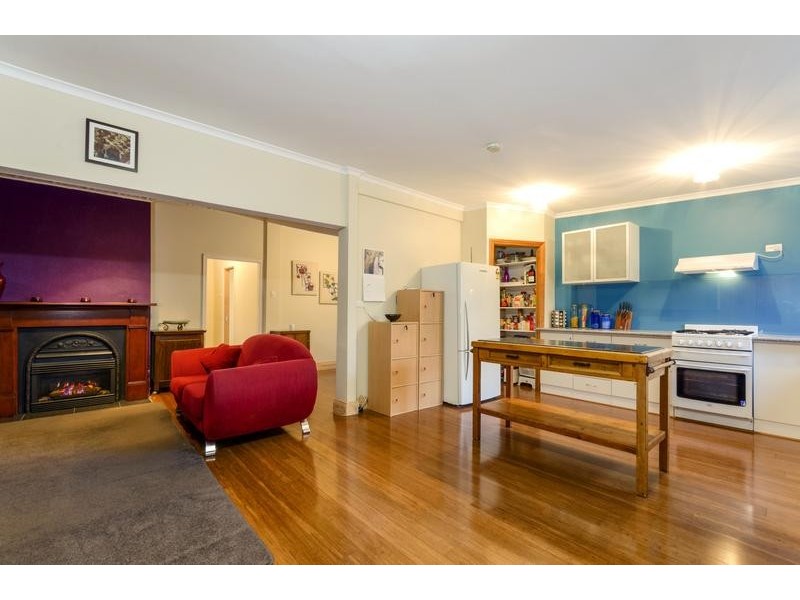 22 Regent St, Whittington VIC 3219