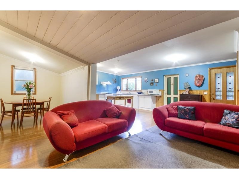 22 Regent St, Whittington VIC 3219