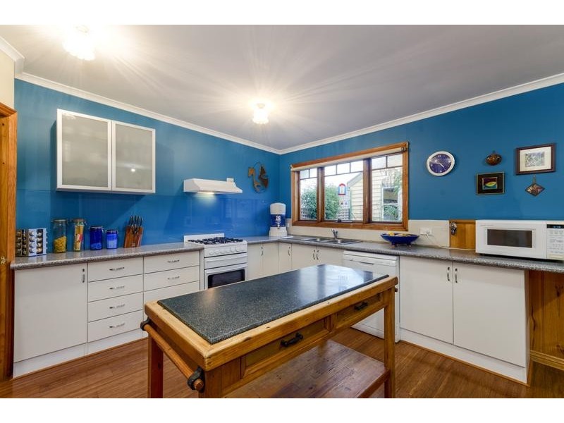 22 Regent St, Whittington VIC 3219