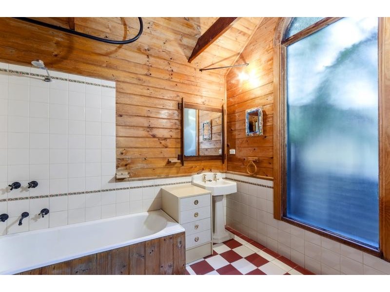 22 Regent St, Whittington VIC 3219