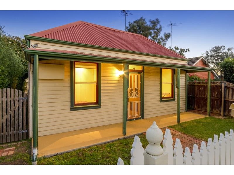 22 Regent St, Whittington VIC 3219