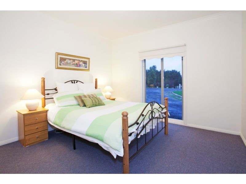 1385 Bellarine Hwy, Wallington VIC 3221
