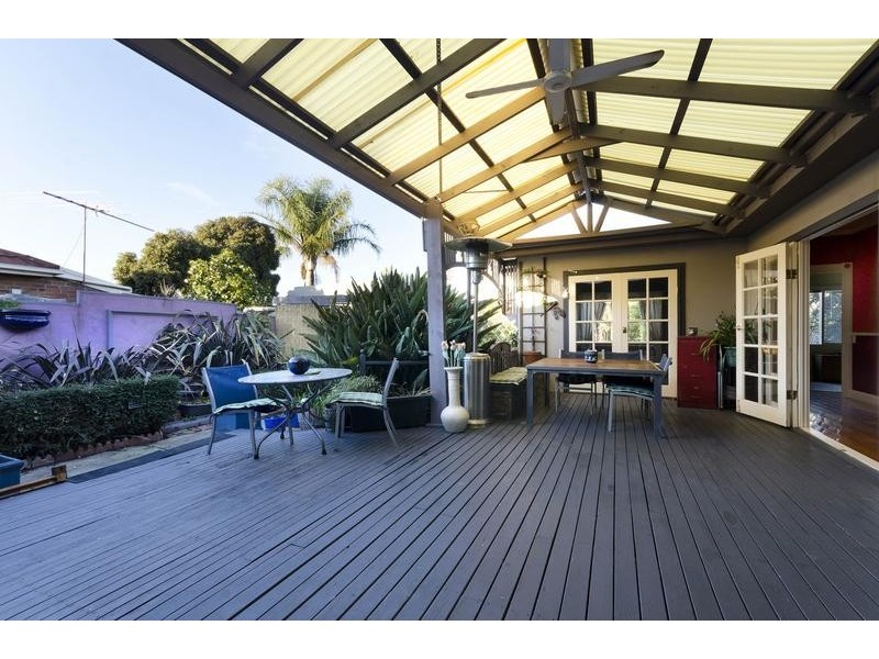 2 McNabb Avenue, Geelong West VIC 3218