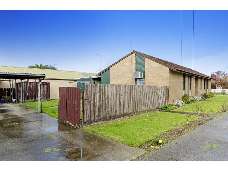 21 Titan Street, Whittington VIC 3219