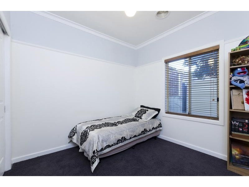 100 Ormond Rd, East Geelong VIC 3219