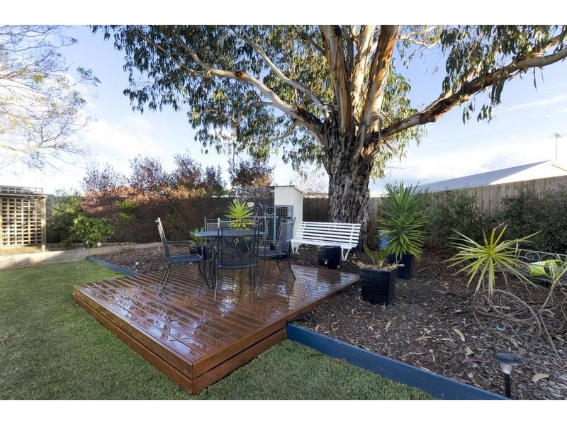 100 Ormond Rd, East Geelong VIC 3219