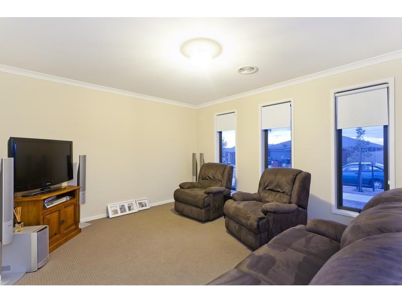 22 Shoaling Drive, Leopold VIC 3224