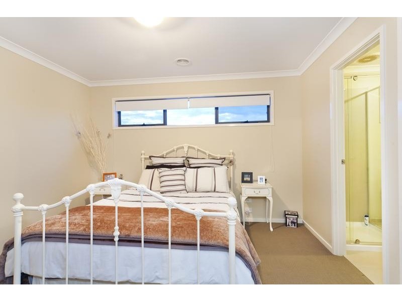 22 Shoaling Drive, Leopold VIC 3224