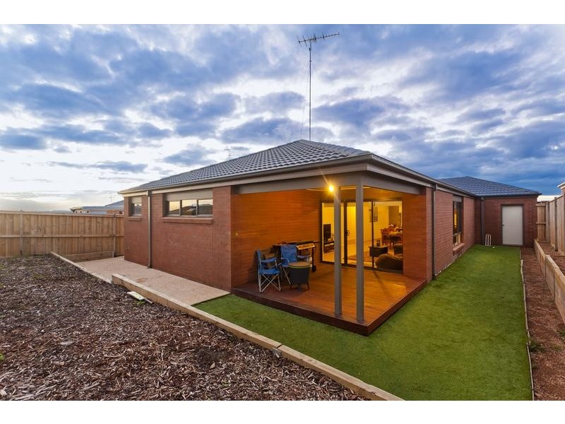 22 Shoaling Drive, Leopold VIC 3224