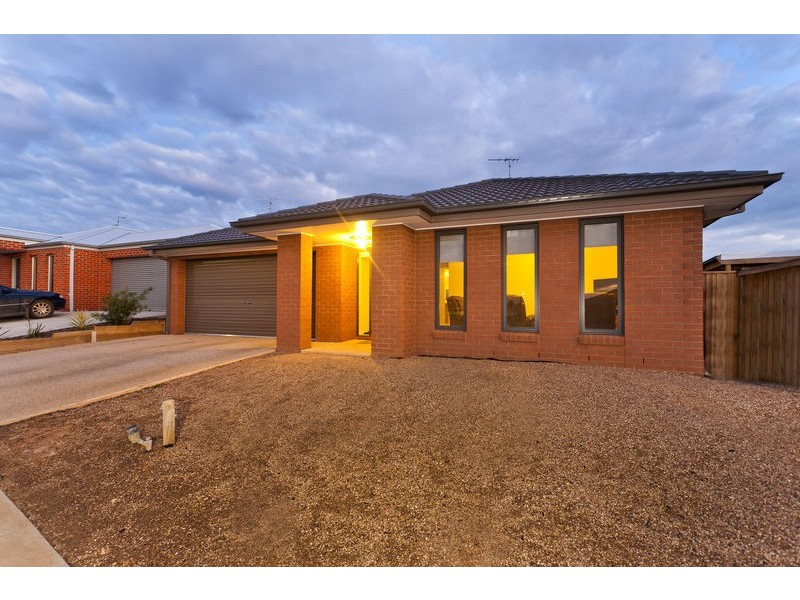 22 Shoaling Drive, Leopold VIC 3224
