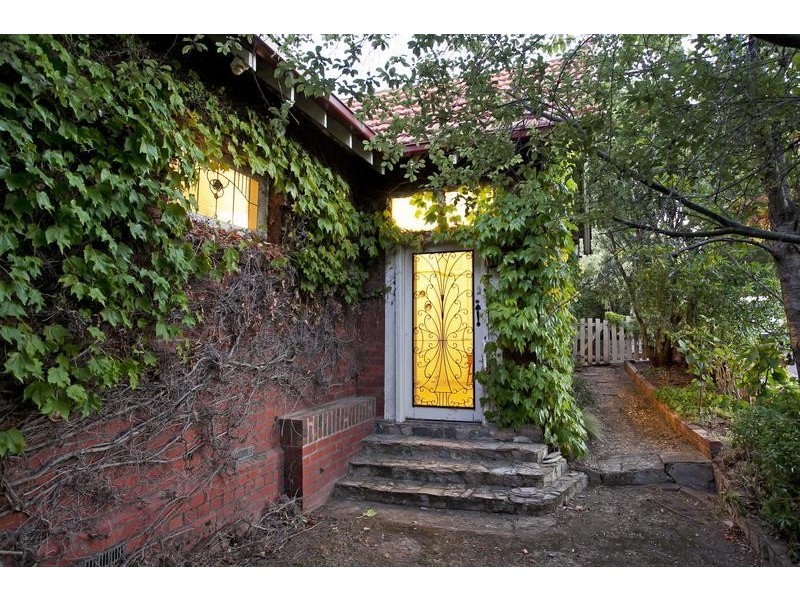 38 Nantes Street, Newtown VIC 3220