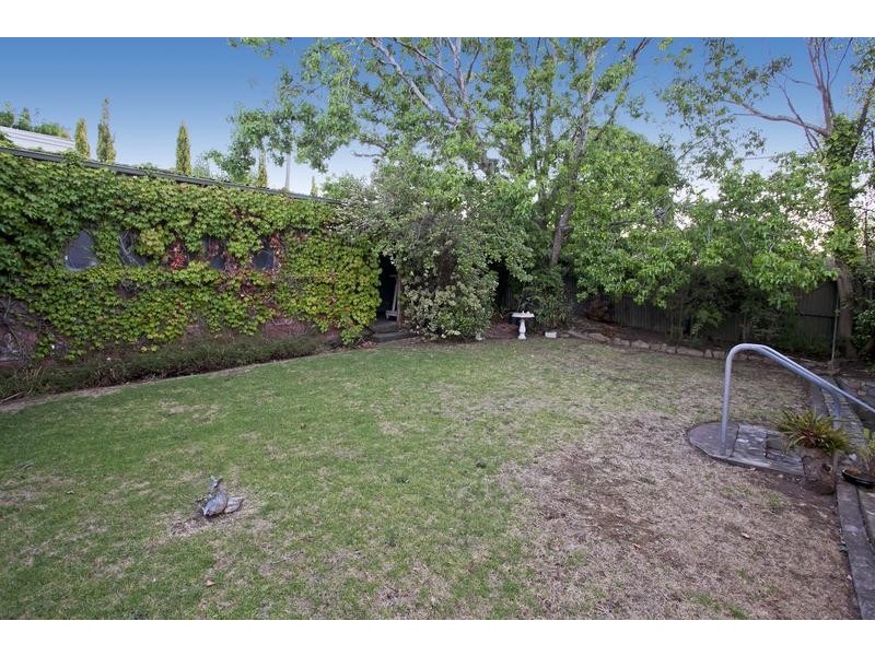 38 Nantes Street, Newtown VIC 3220