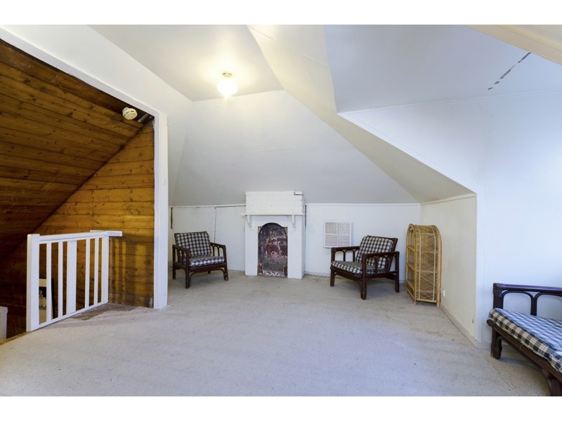 28 St Albans Rd, East Geelong VIC 3219