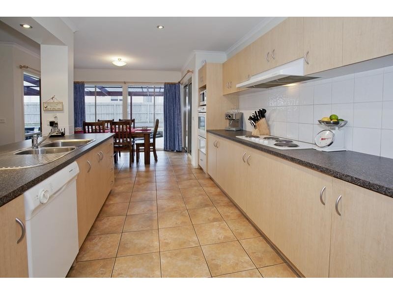 34 Greenfields Dve, Moriac VIC 3240