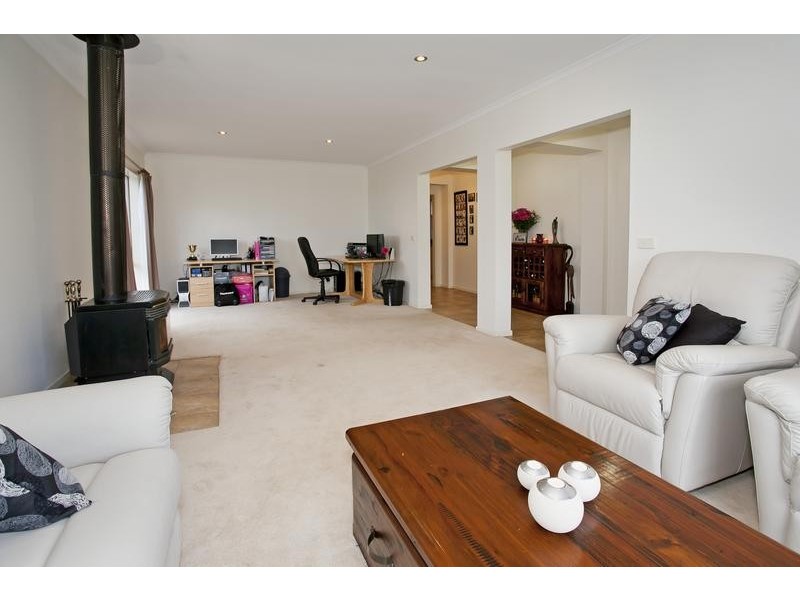 34 Greenfields Dve, Moriac VIC 3240