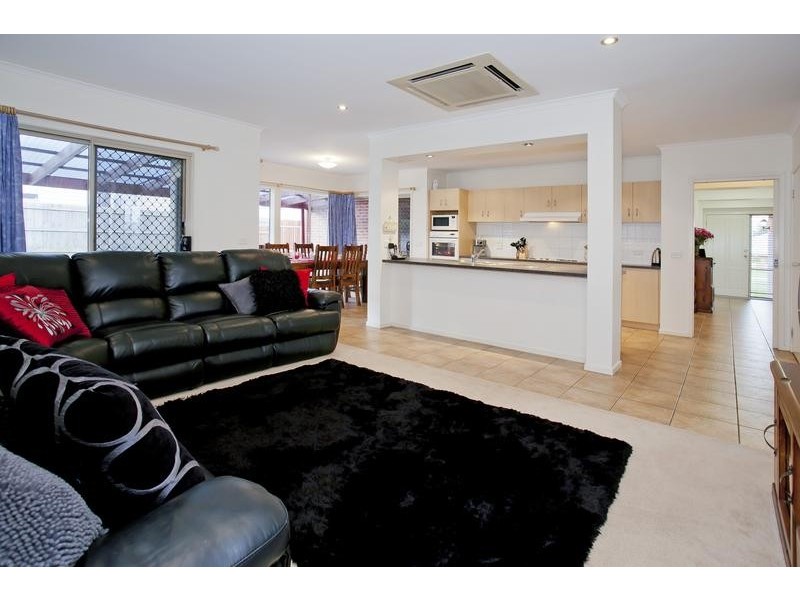 34 Greenfields Dve, Moriac VIC 3240