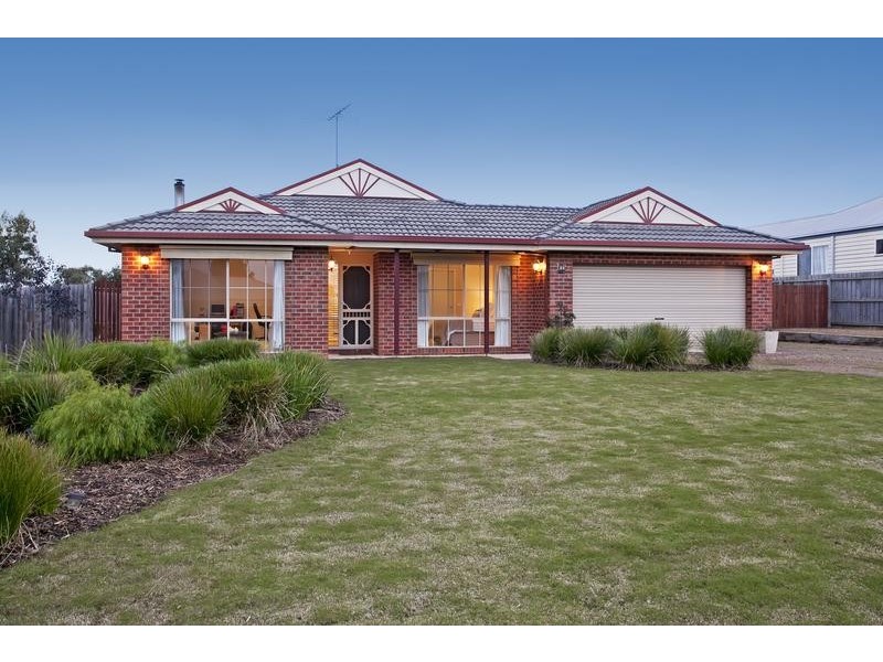 34 Greenfields Dve, Moriac VIC 3240