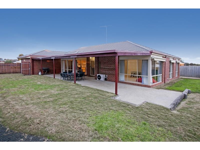 34 Greenfields Dve, Moriac VIC 3240