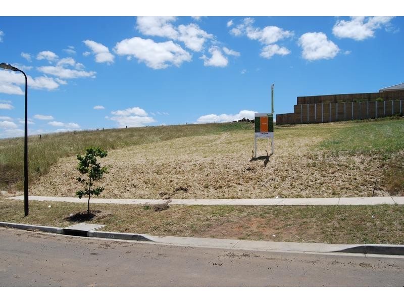 112 Province Boulevard, Highton VIC 3216