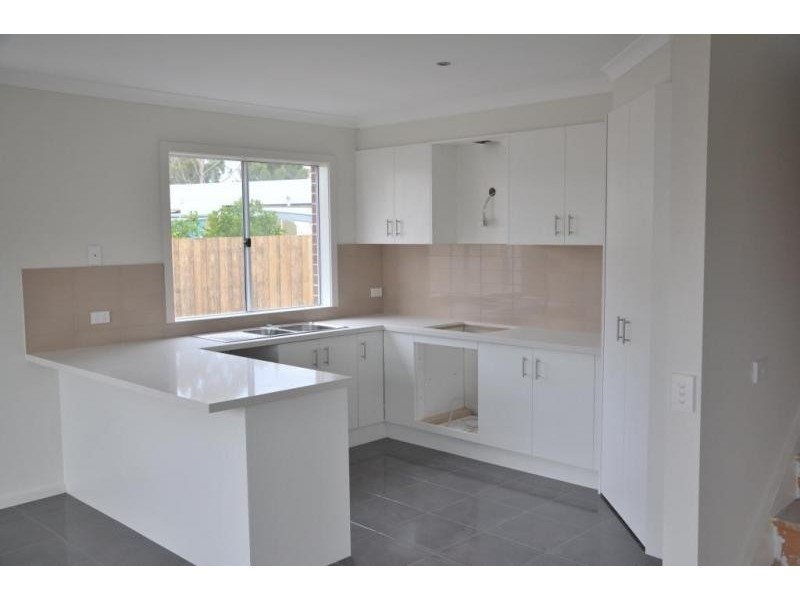 2/57 Maurice Street, Herne Hill VIC 3218
