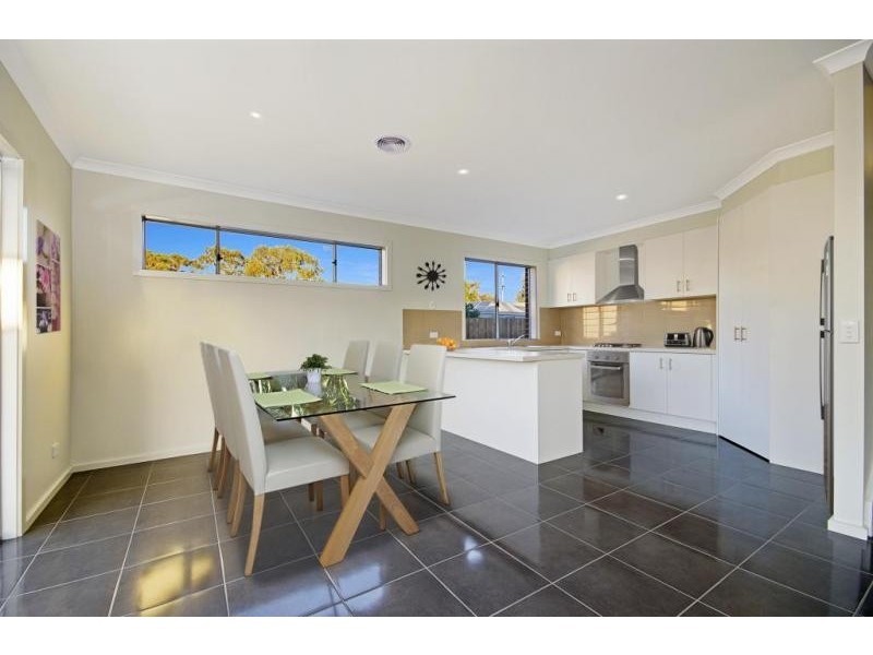2/57 Maurice Street, Herne Hill VIC 3218